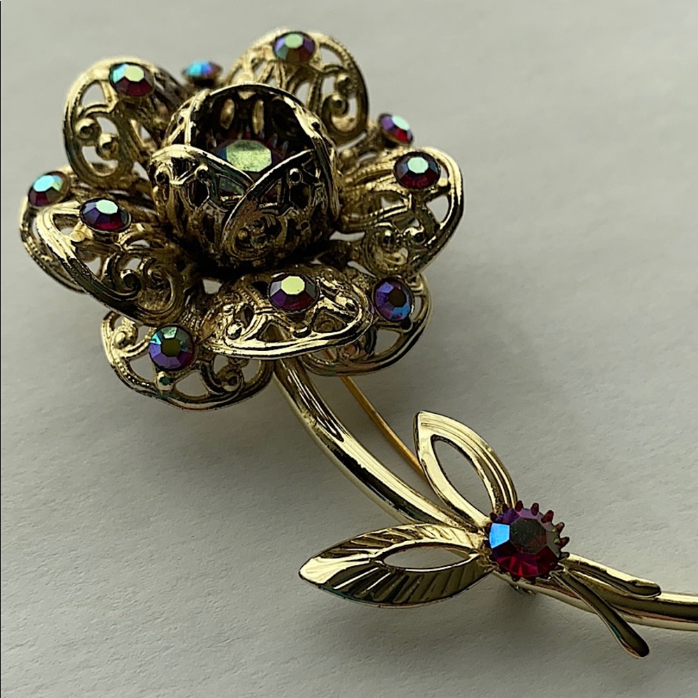 1961 Sarah Coventry Aurora Borealis Brooch Pin